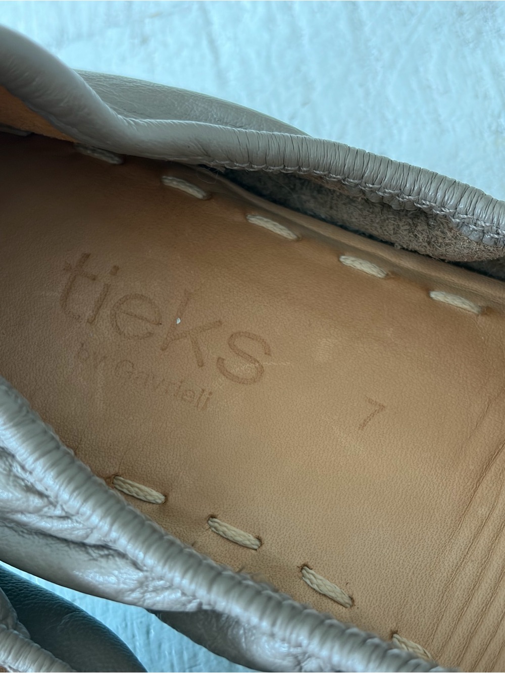 Tieks by Gavrieli size 7 Taupe Leather Ballet Flats Foldable Travel Comfort - Picture 3 of 10